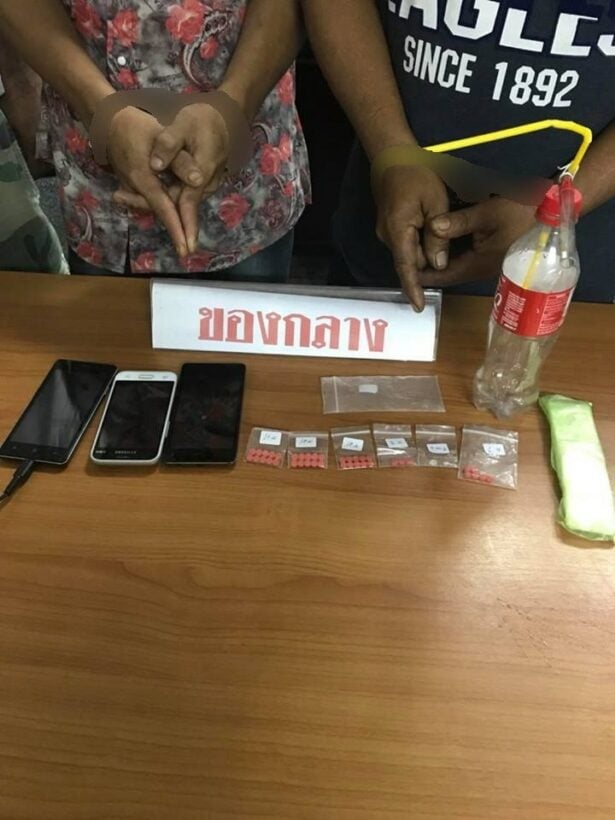 ตำรวจพังงาโชว์ผลงานจับเครือข่ายยาบ้ารายใหญ่ยึด 2 แสนเม็ด | News by The Thaiger