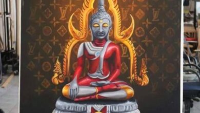 พระพุทธรูปอุลตร้าแมน