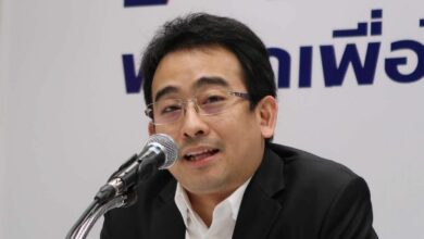 นายกต้องลาออก