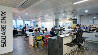 Square Enix พนักงาน