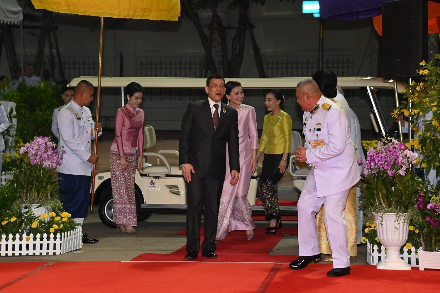 รถไฟฟ้าพระที่นั่ง