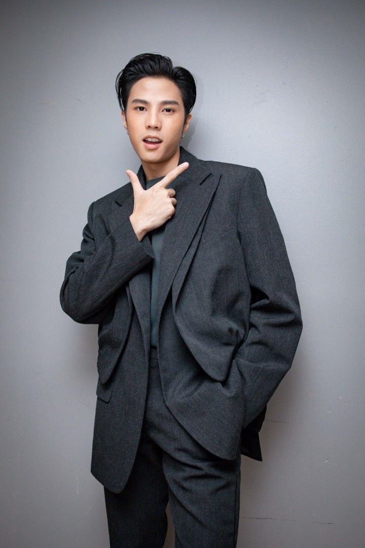 อ้าย..คนหล่อลวง