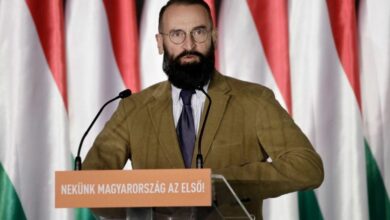 นักการเมืองเหยียด LGBTQ