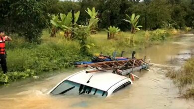 รถจมน้ำ