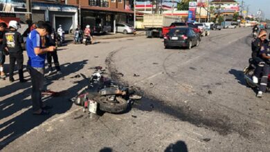 รถบรรทุกเลี้ยวตัดหน้า