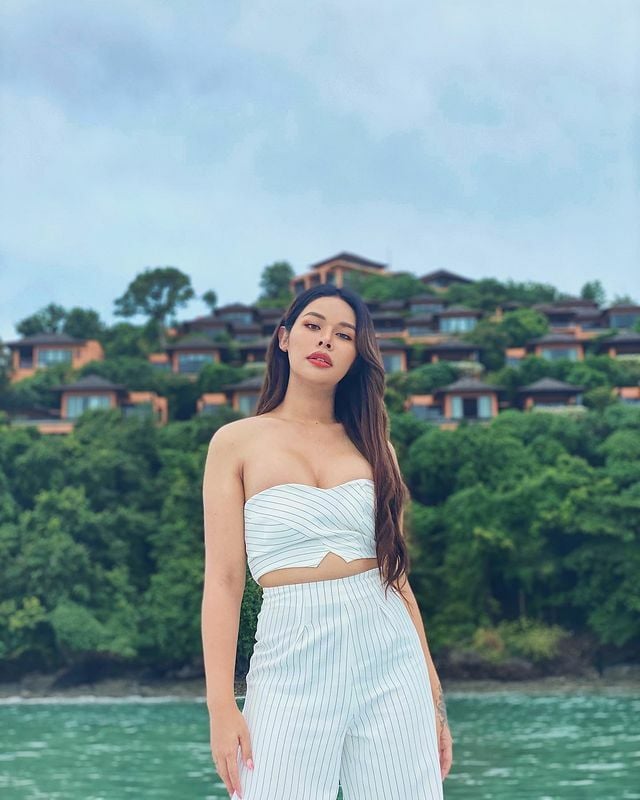 มิกซ์ เฉลิมศรี วันเฉลิม ไอจี