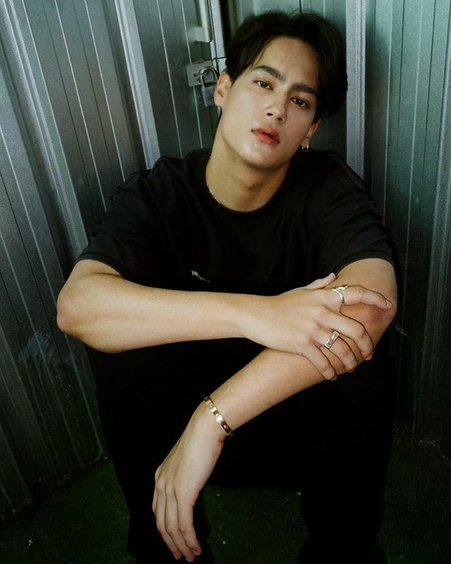 ไอซ์ พาริส อินทรโกมาลย์สุต ประวัติ