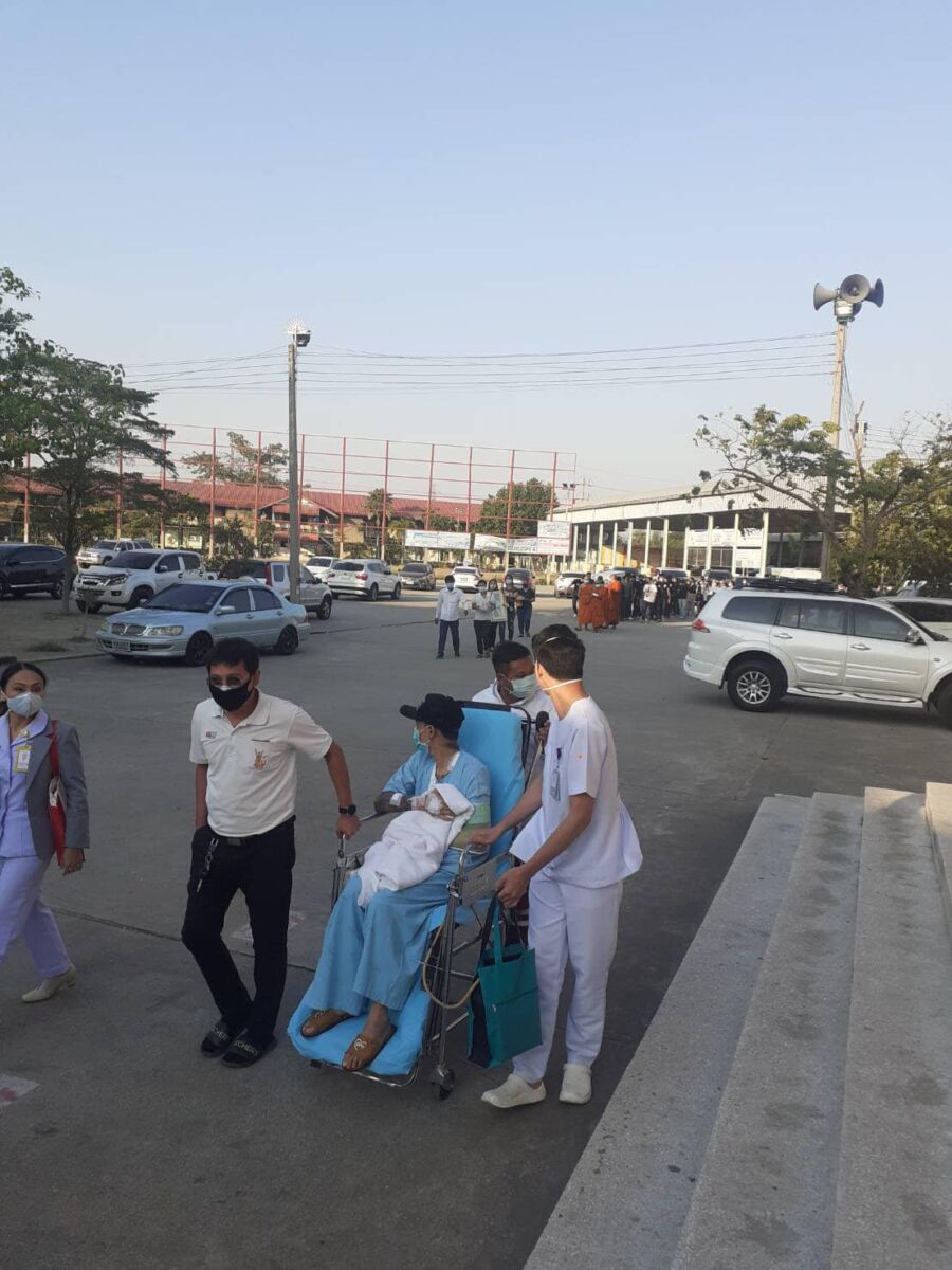 พิพลอย