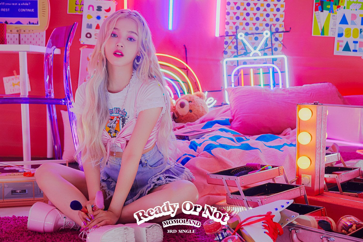 แนนซี่ MOMOLAND