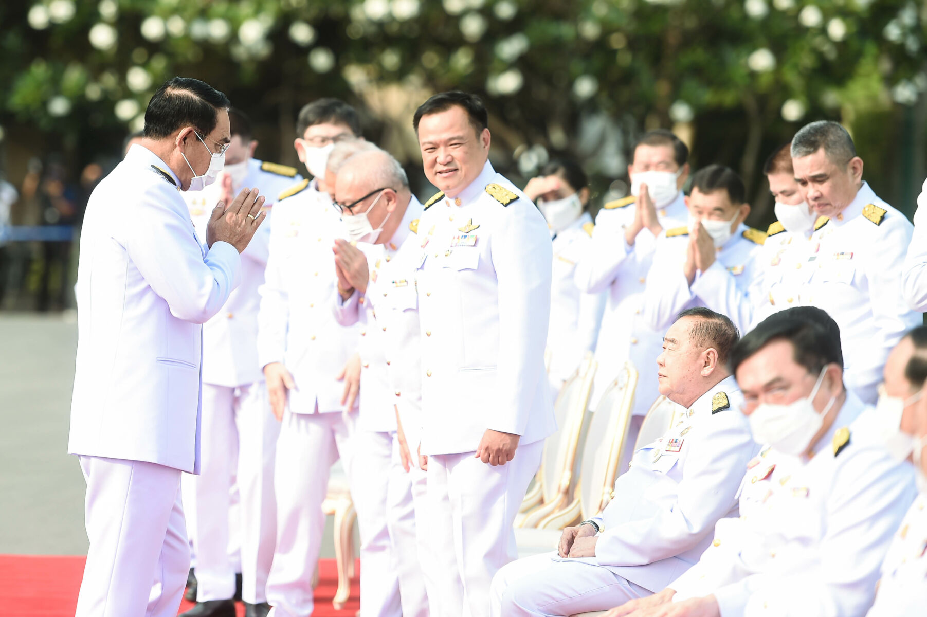 ครม.ประยุทธ์ 2/4