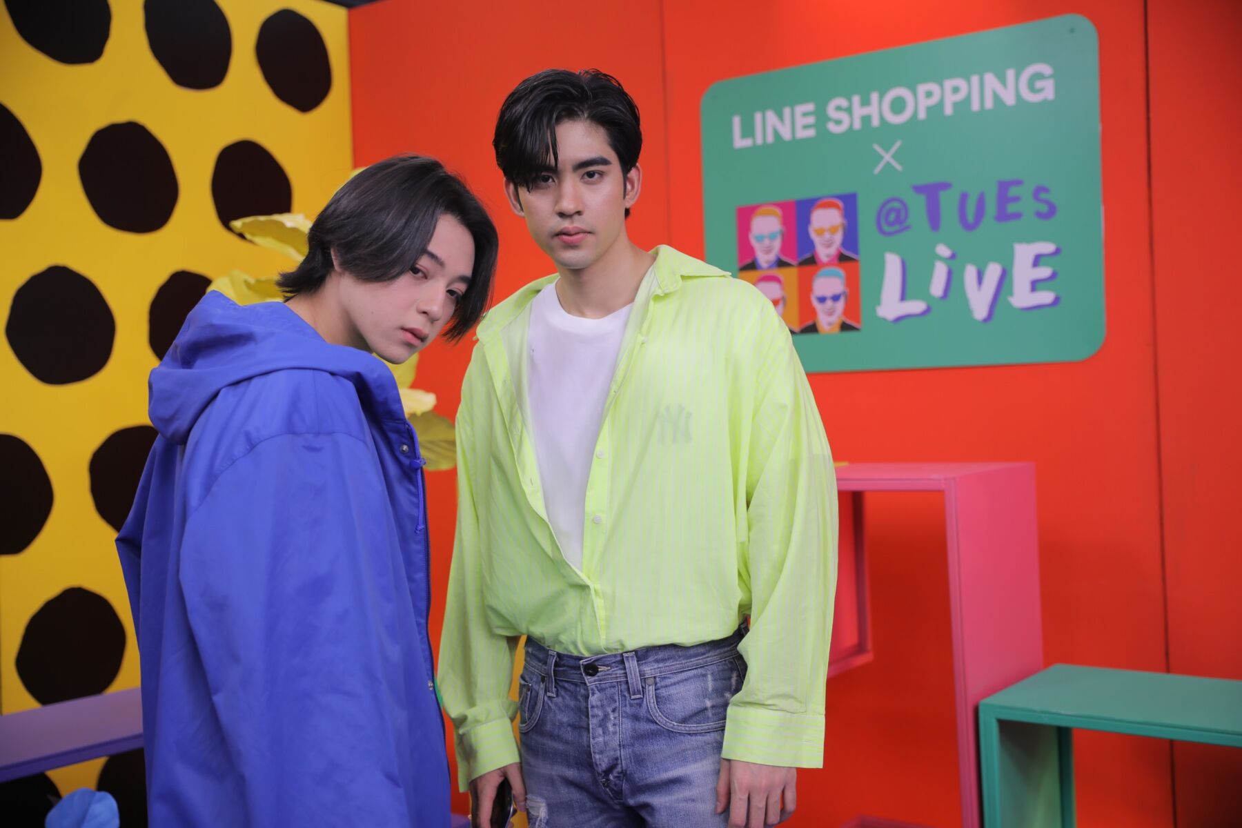 LINE SHOPPING x @TuesLIVE