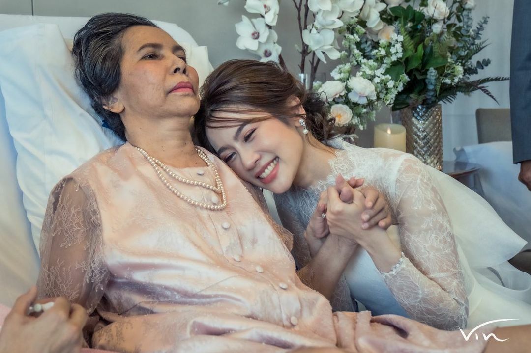 แม่ มนทิรา จันทร์พุฒ ไบรท์ พิชญทัฬห์