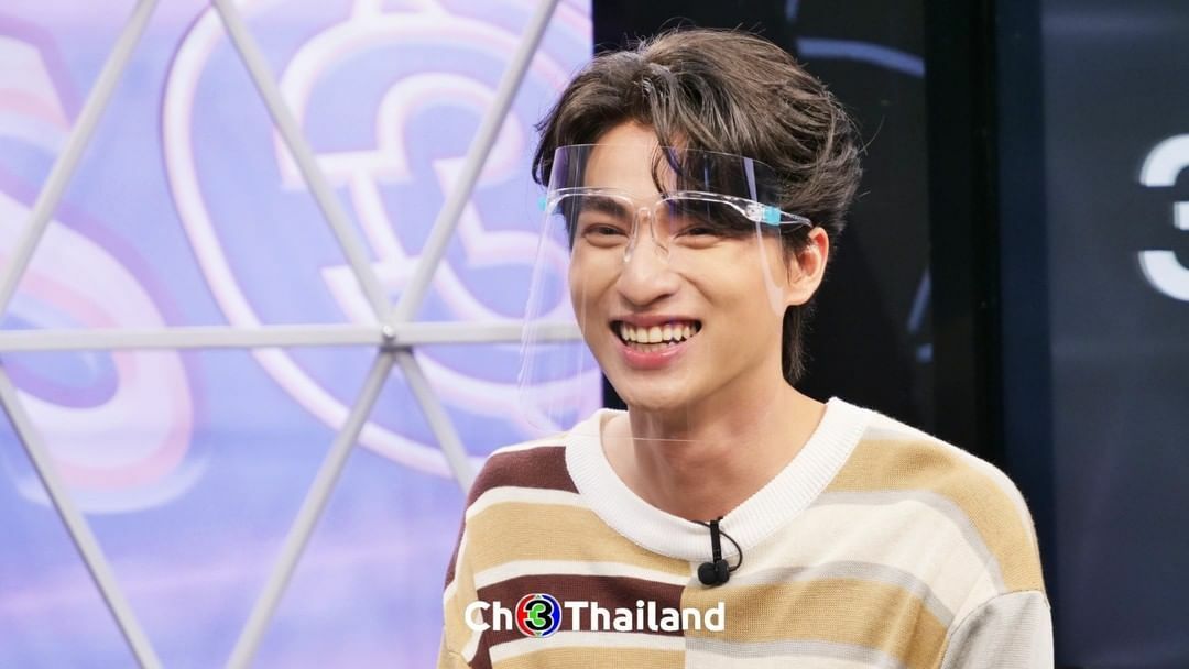 กลัฟ คณาวุฒิ