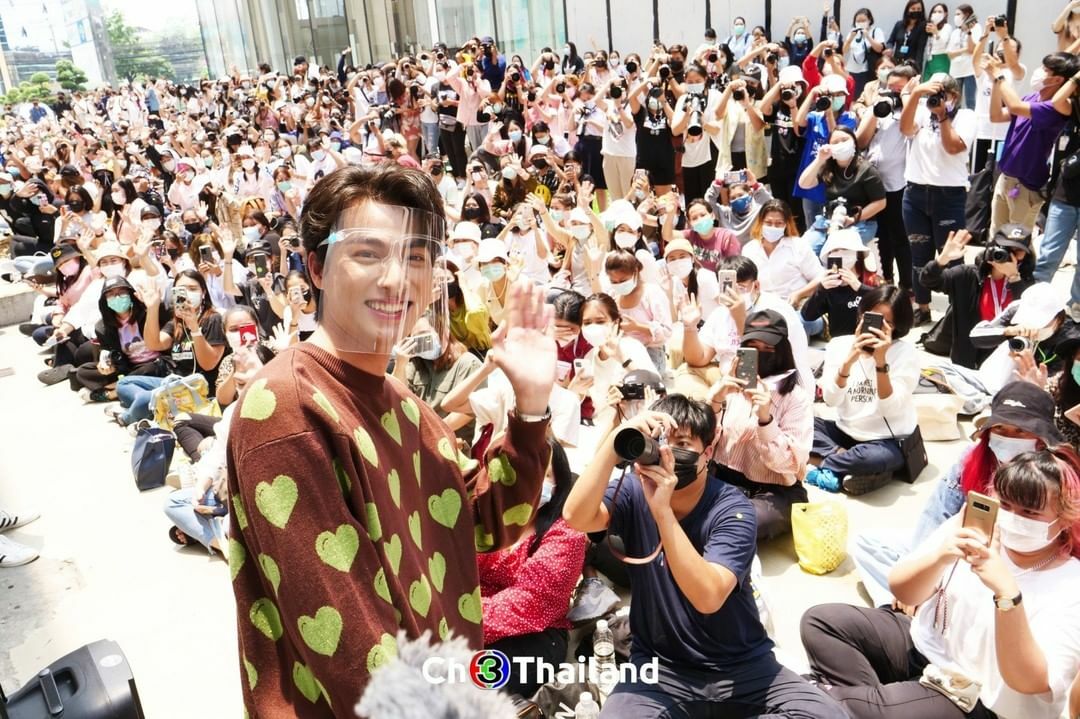 กลัฟ คณาวุฒิ