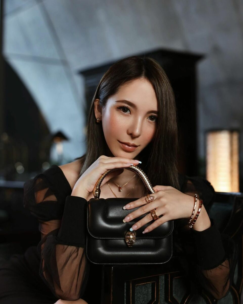 จินนี่ เขริกา