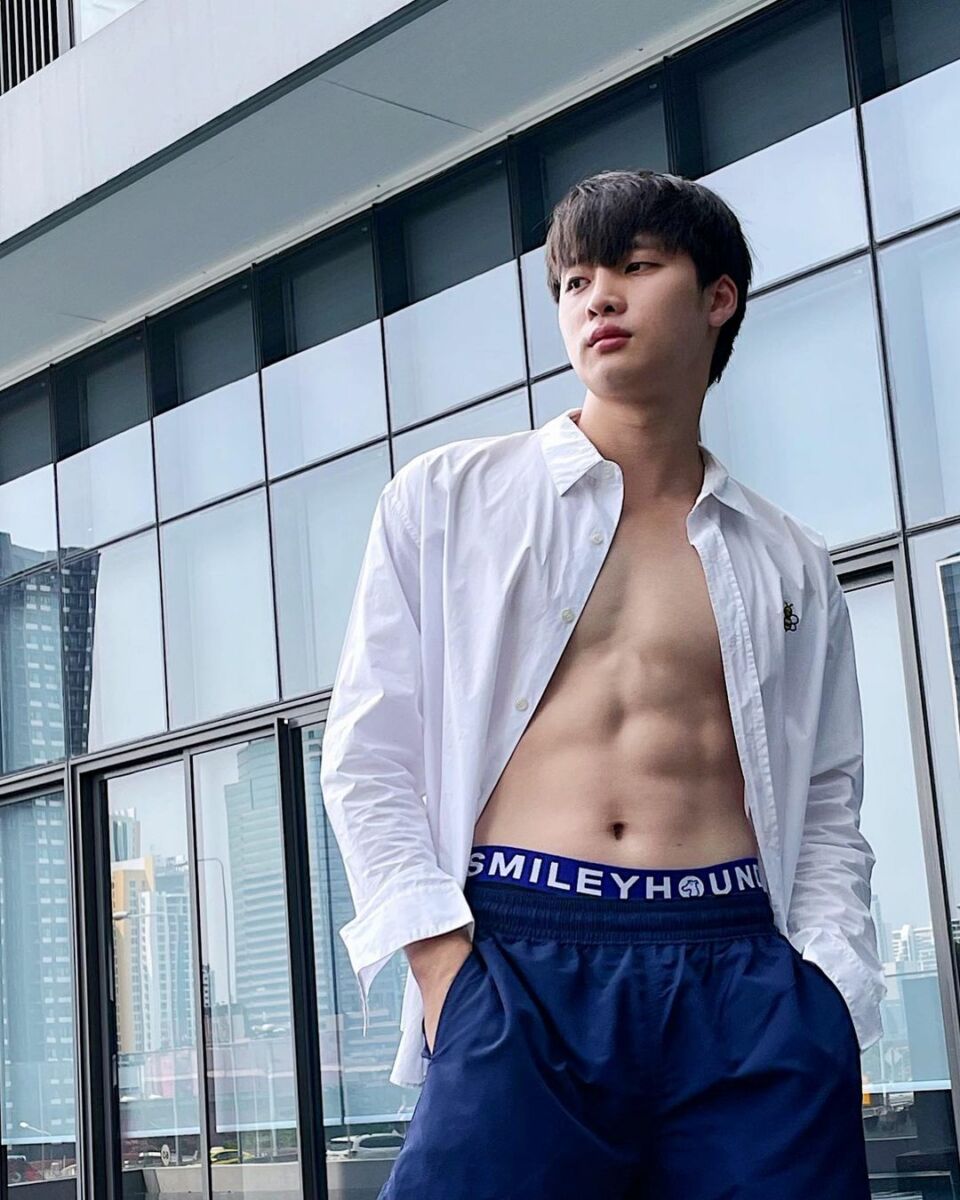 มีน พีรวิชญ์