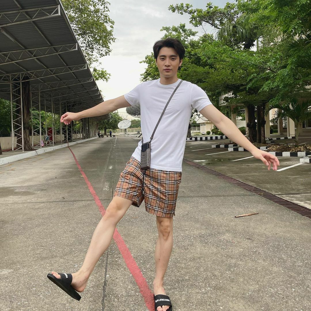 มีน พีรวิชญ์