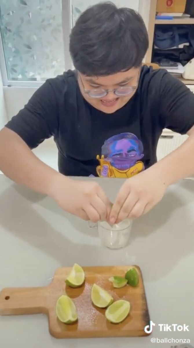 โดม จารุวัฒน์