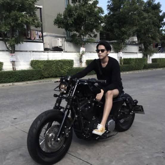 นิก คุณาธิป