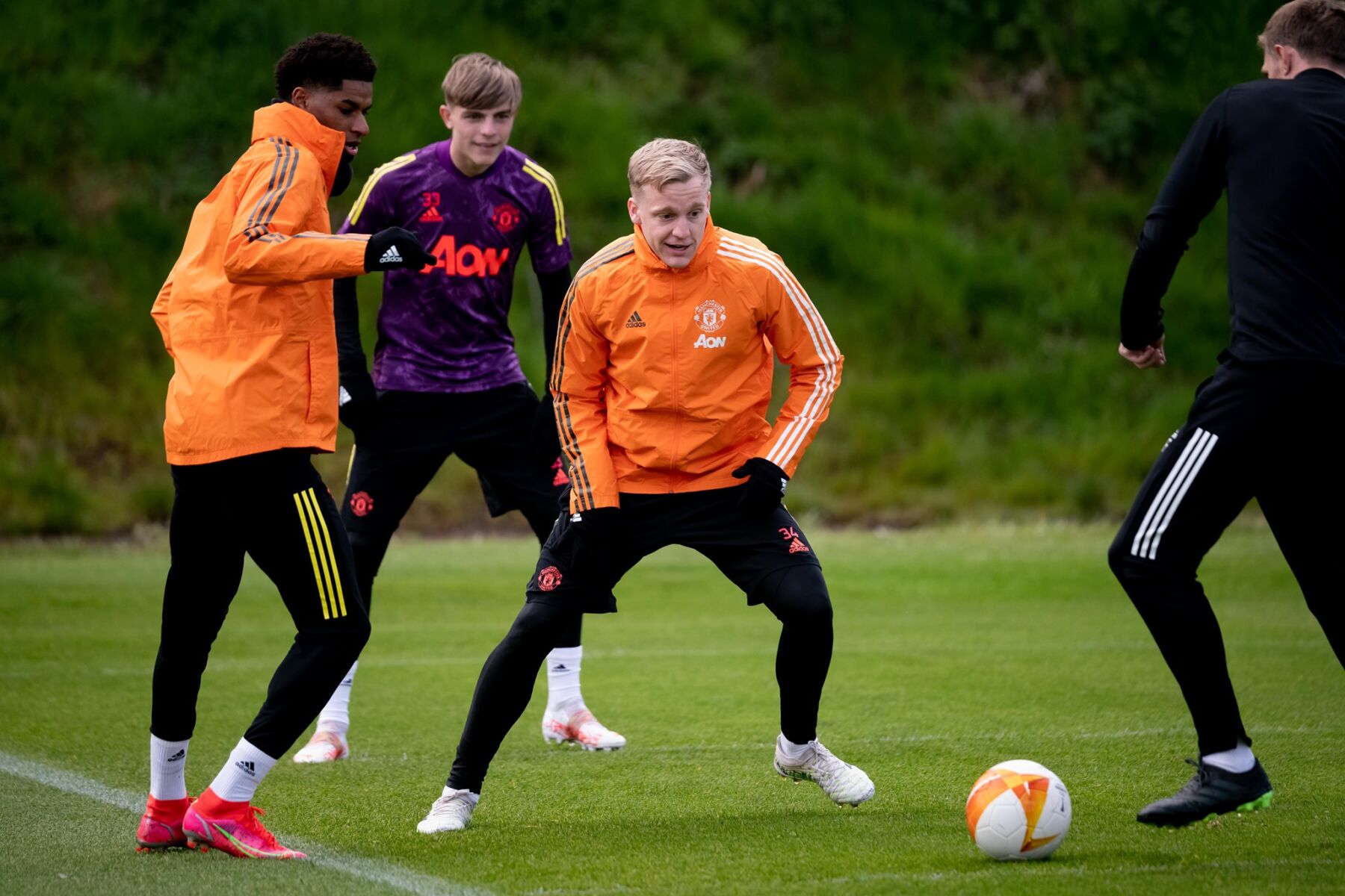 บรรยากาศซ้อมของ แมนฯ ยูไนเต็ด ก่อนดวล โรม่า