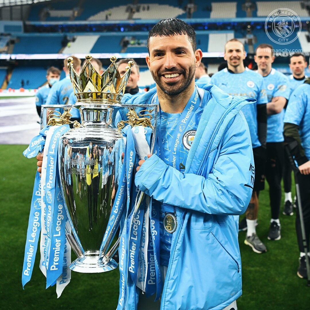 ประมวลภาพบรรยากาศ ฉลองแชมป์ พรีเมียร์ ลีก ของ แมนฯ ซิตี้