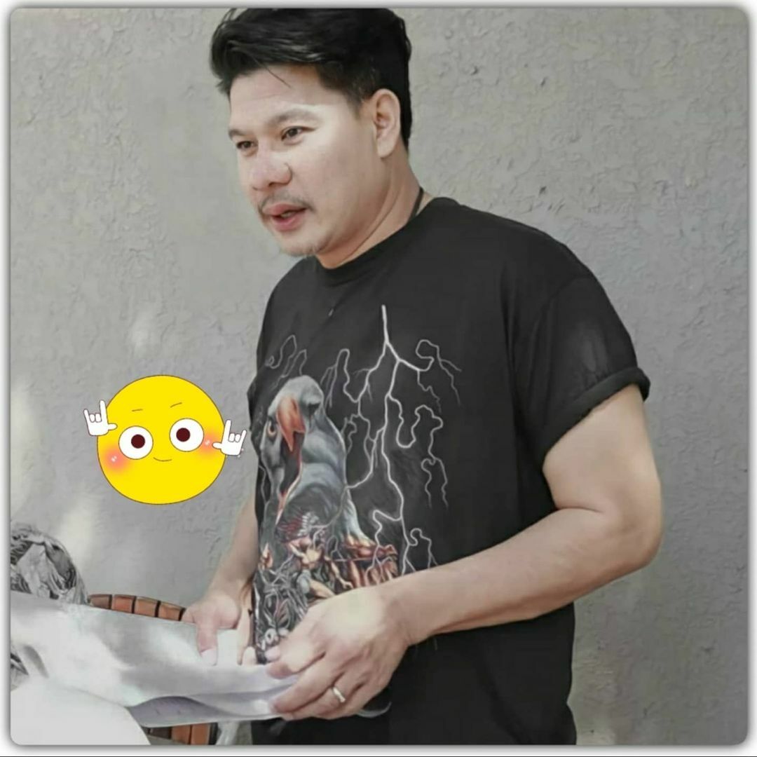 นุ้ย เชิญยิ้ม