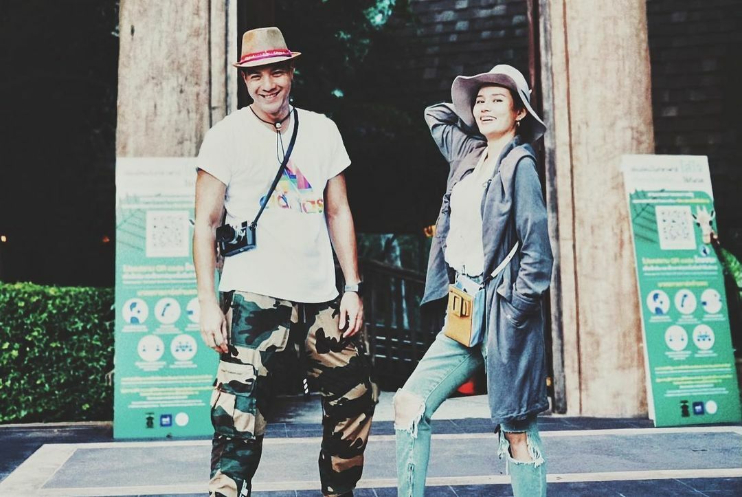 หญิง รฐา