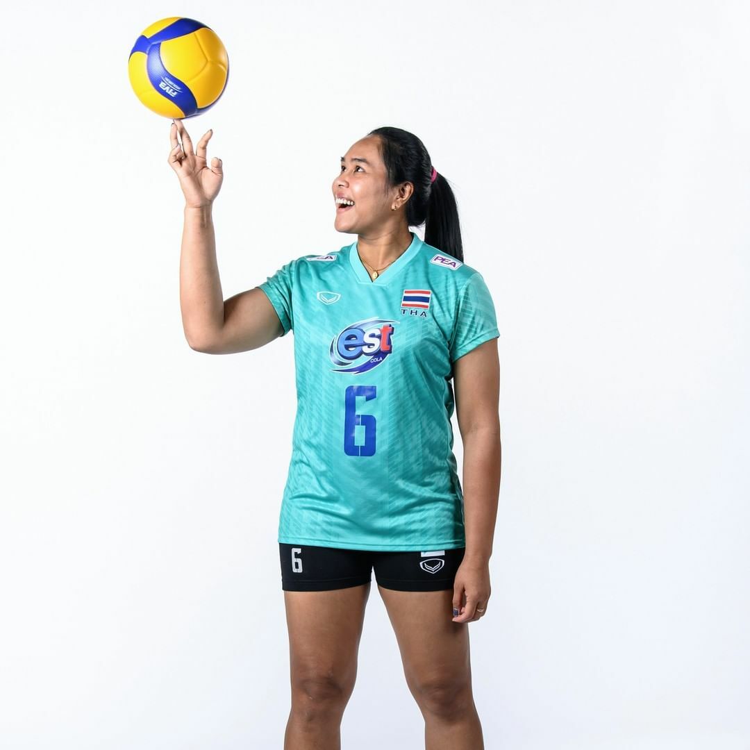 วอลเลย์บอล อรอุมา