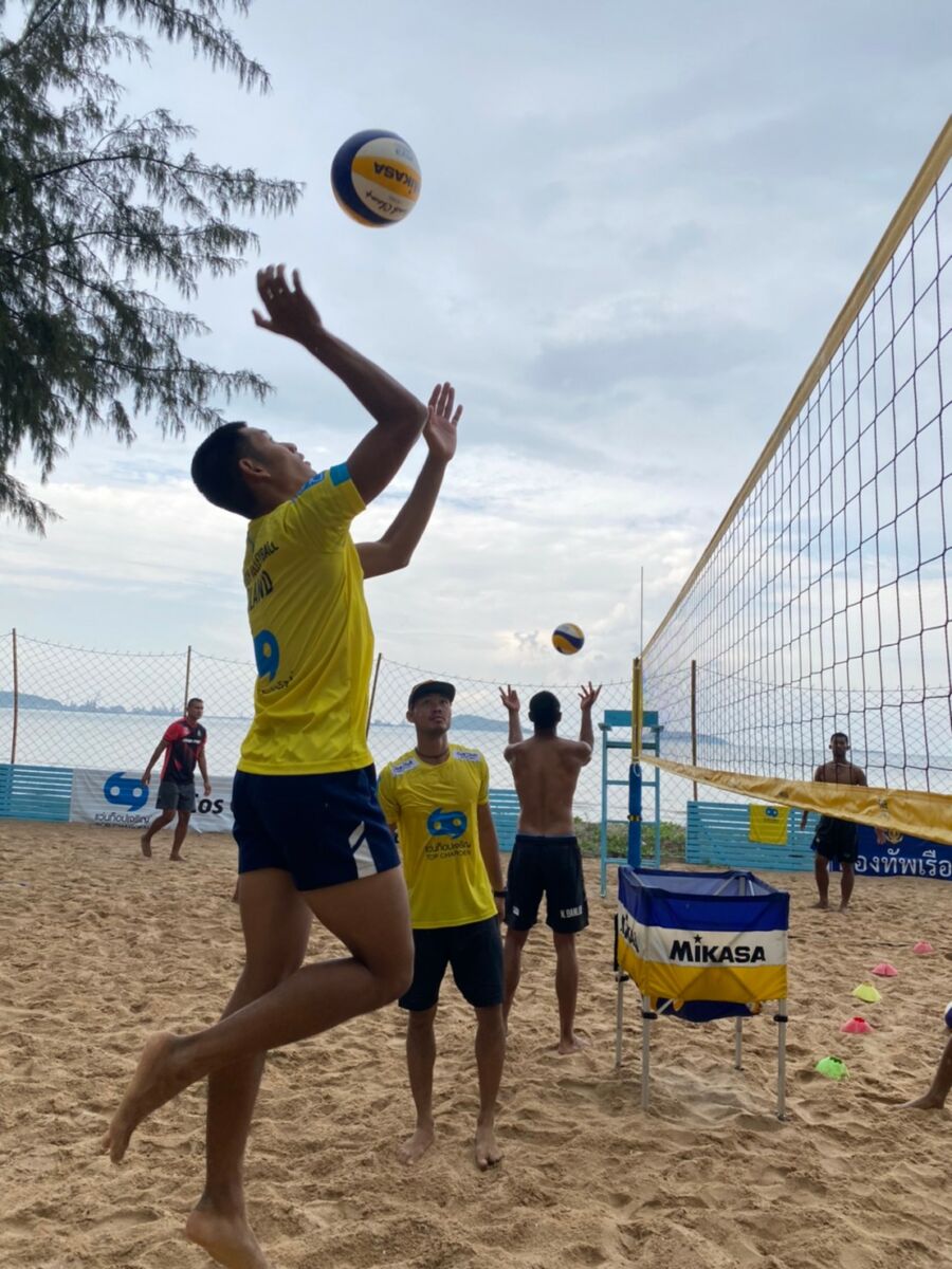 วอลเลย์บอลชายหาด ท็อปเจริญ
