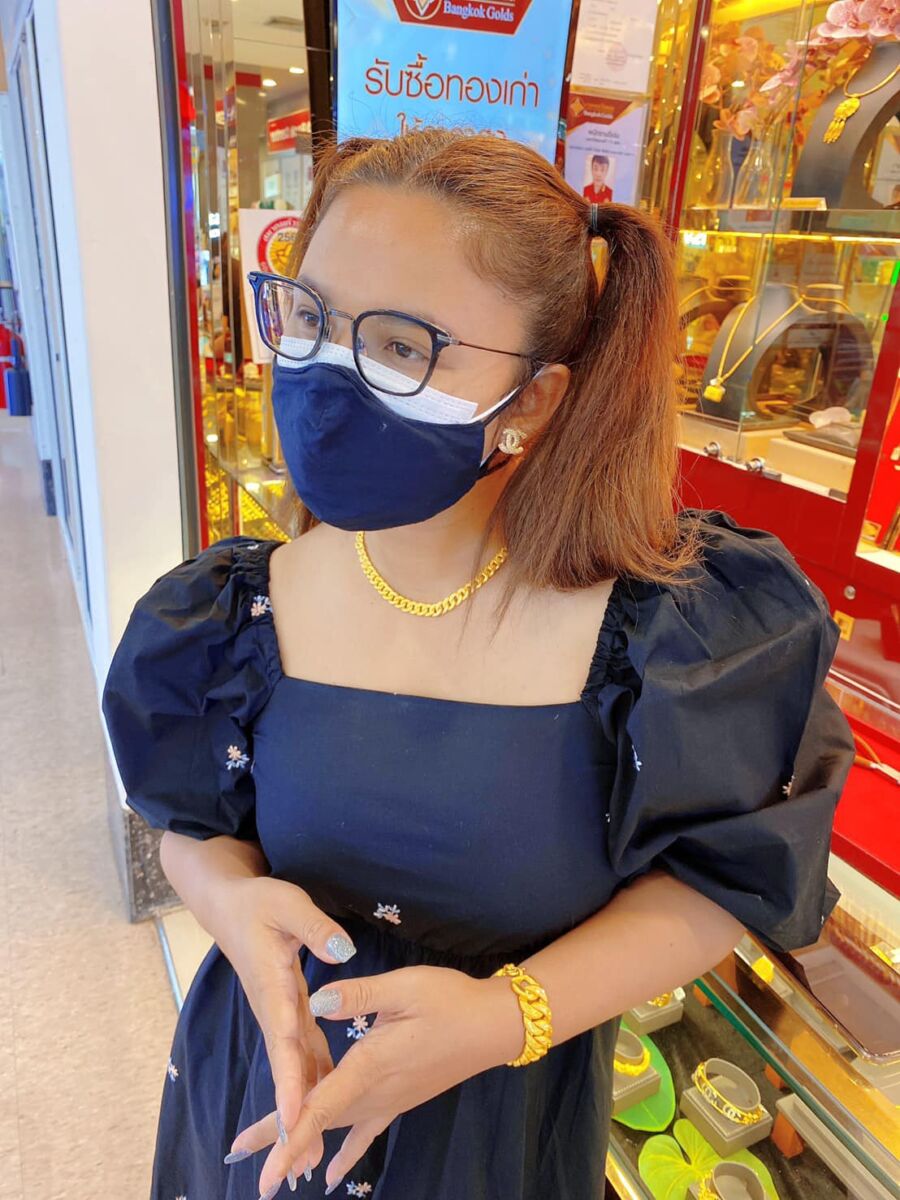 ตั๊กแตน ชลดา