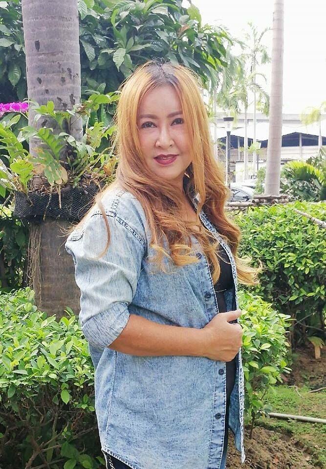 อ้อย กะท้อน