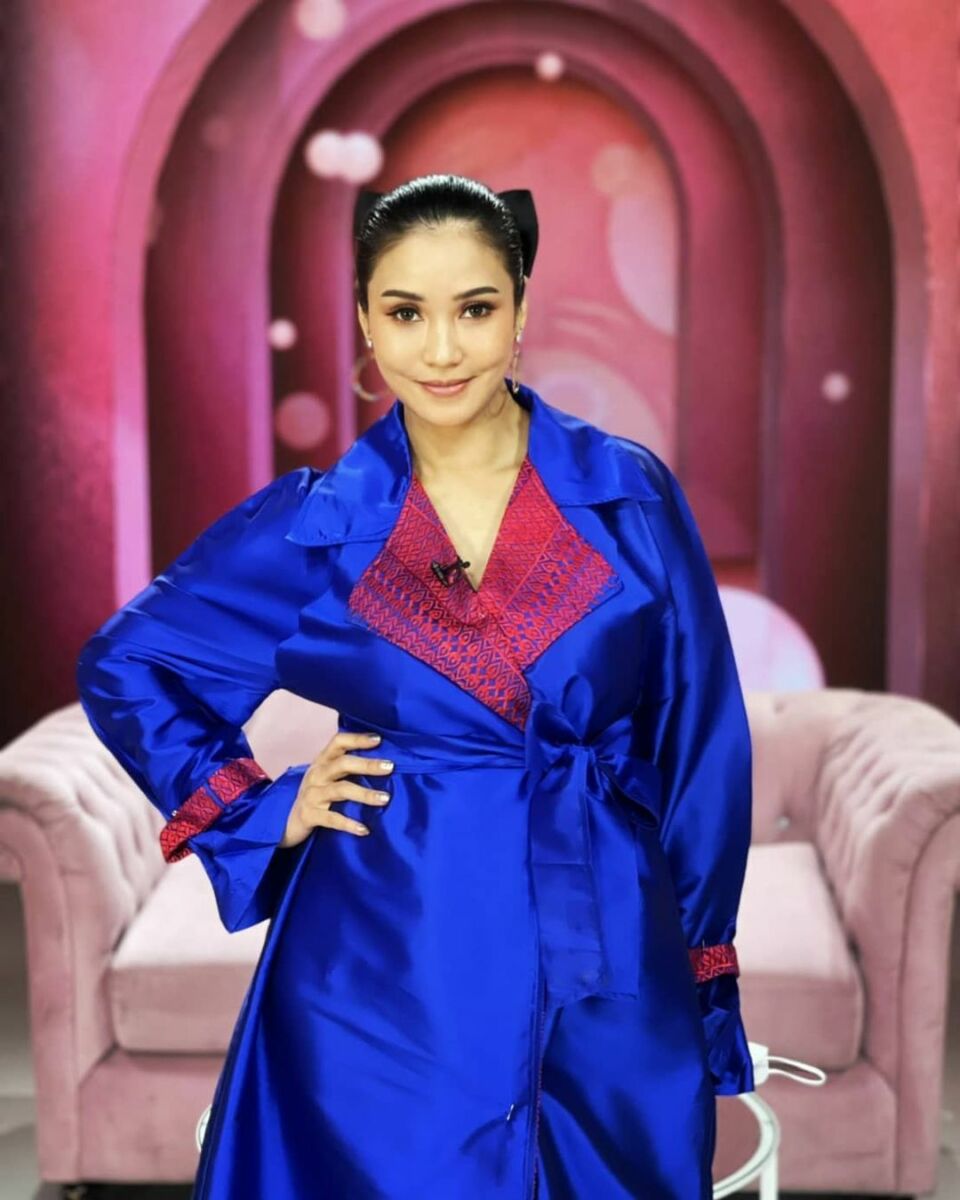 ชมพู่ ก่อนบ่าย