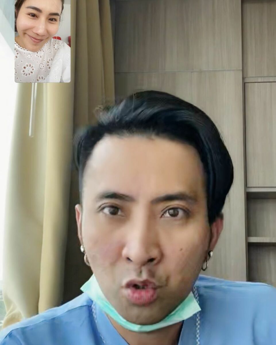 บอล เชิญยิ้ม ยูริ