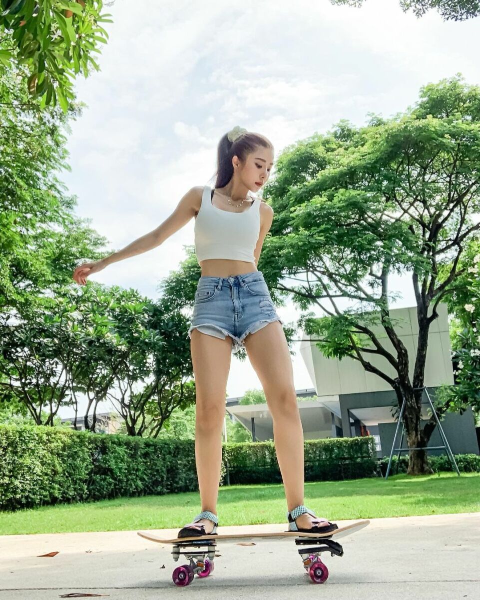 เนย วรัฐฐา