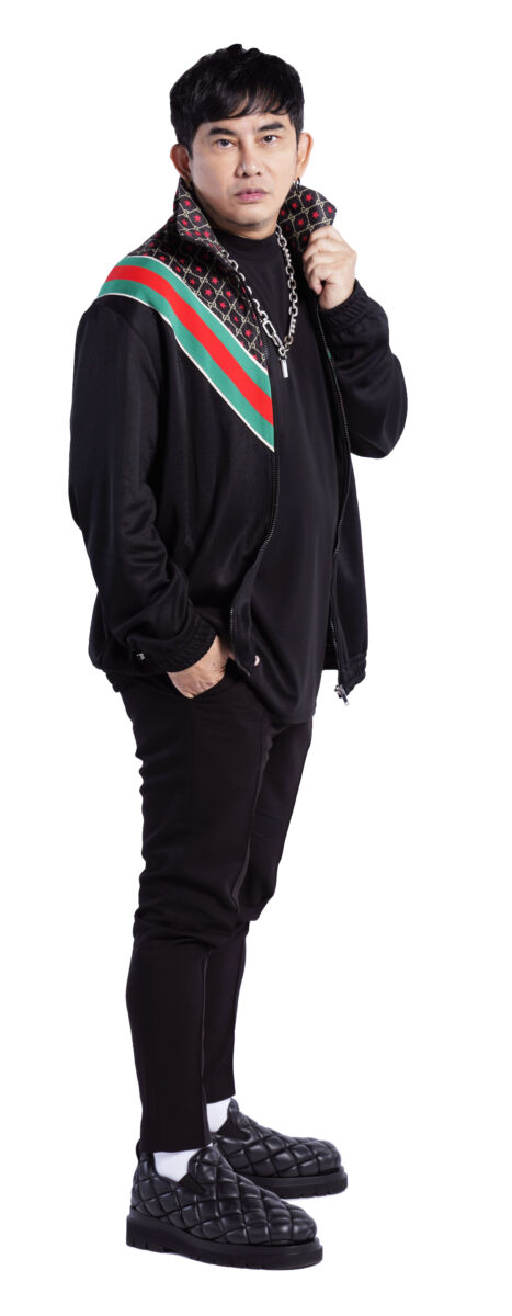 พชร์ อานนท์