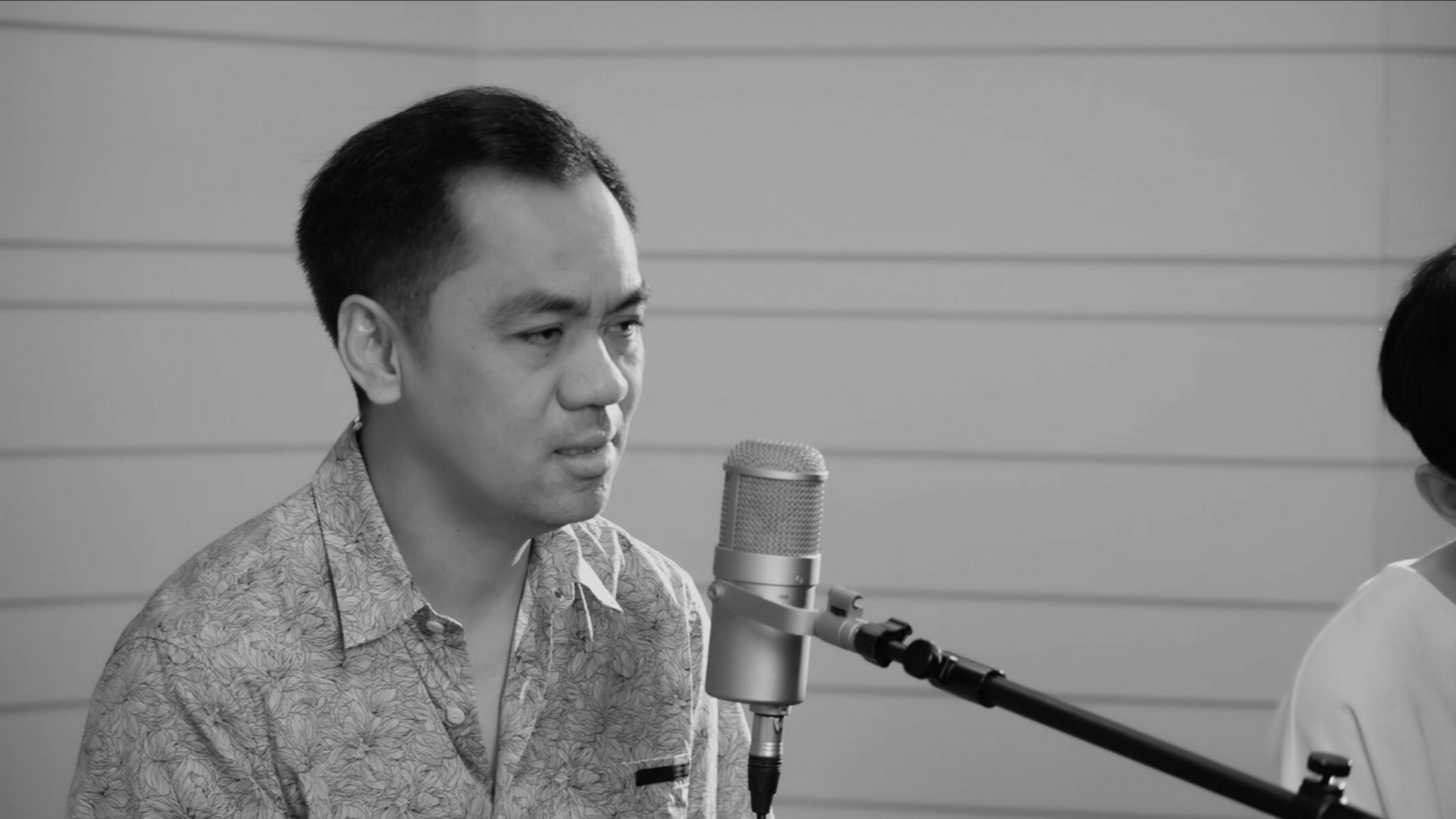 เฟิร์ส อนุวัตน์