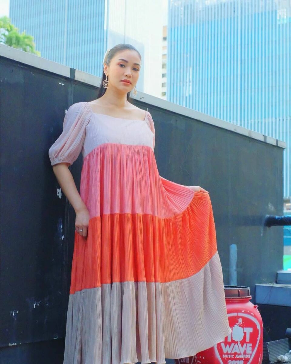 ชมพู่ ก่อนบ่าย