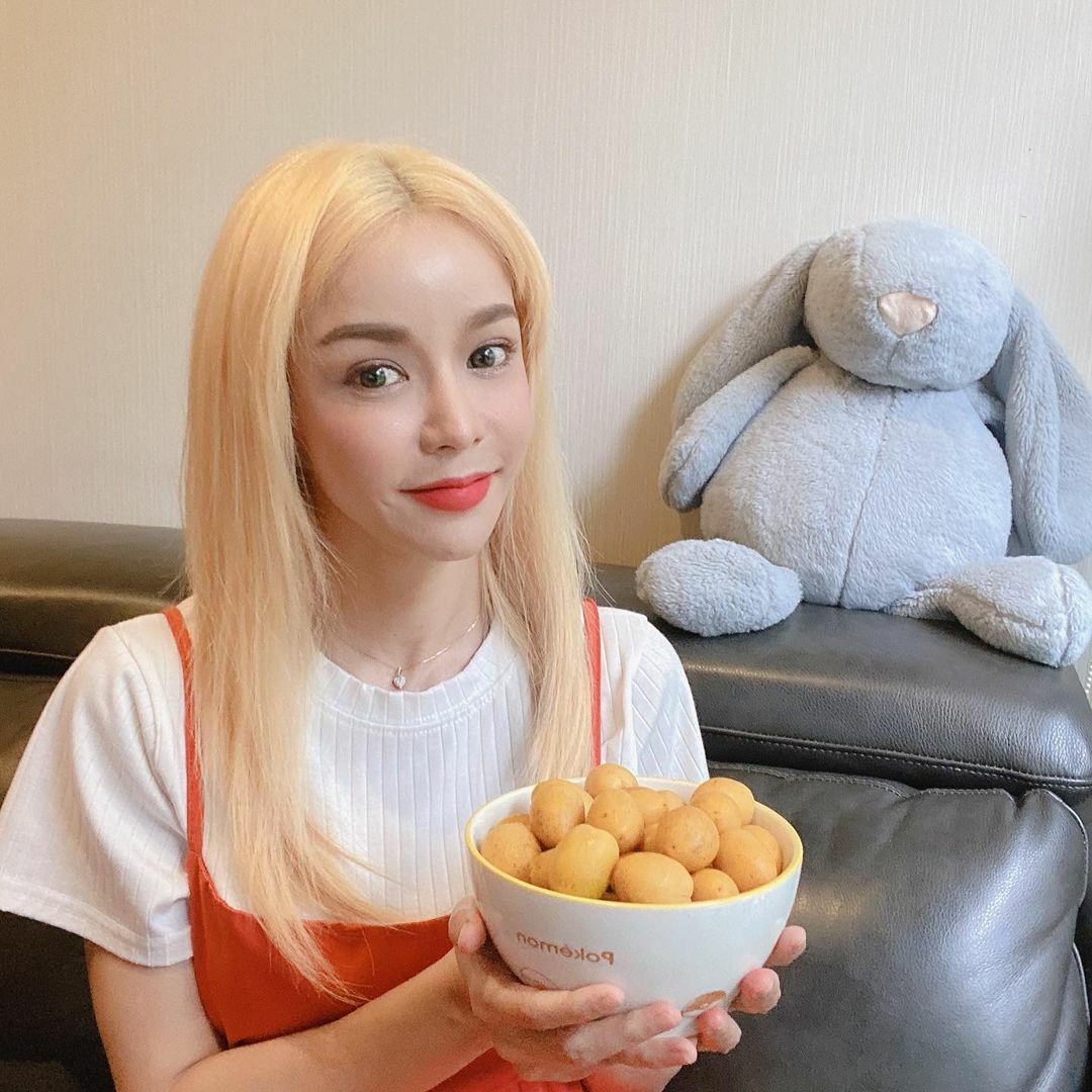 นุ๊ก สุธิดา