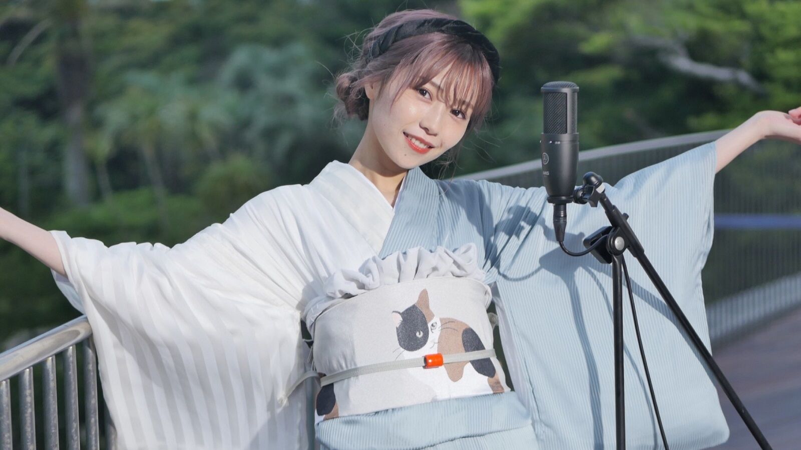 Singing Cosplayer Hikari