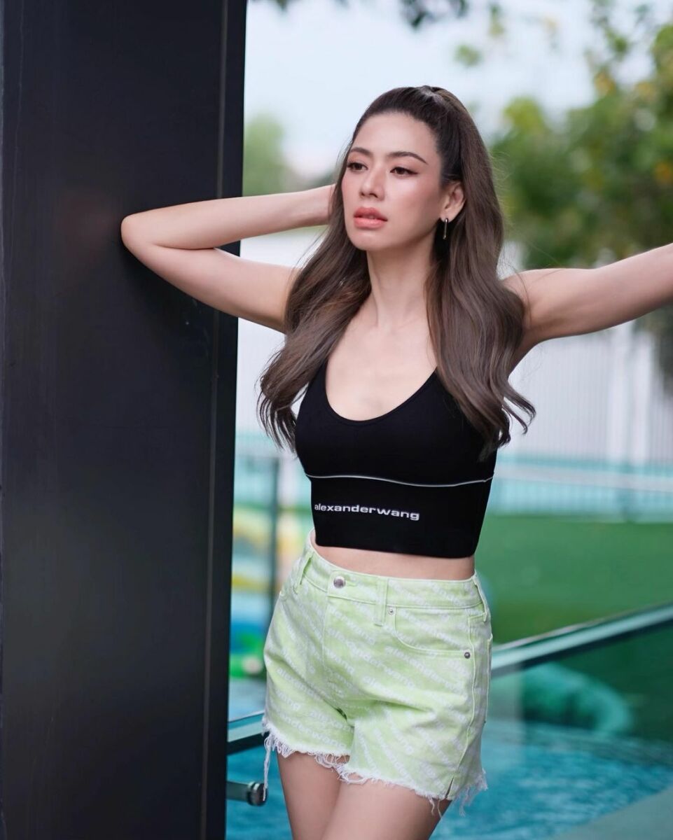 เอ๋ พรทิพย์