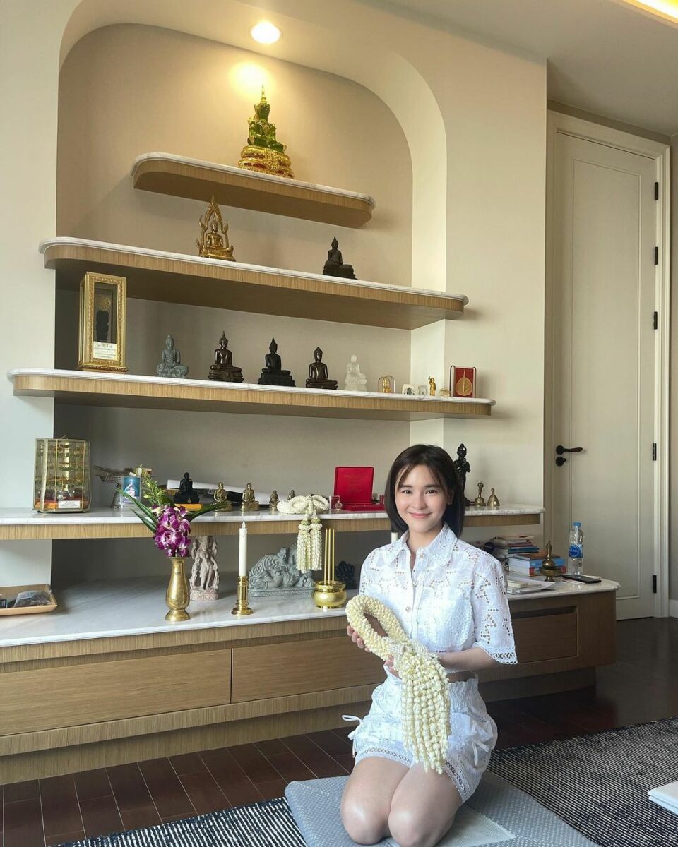 ออม สุชาร์