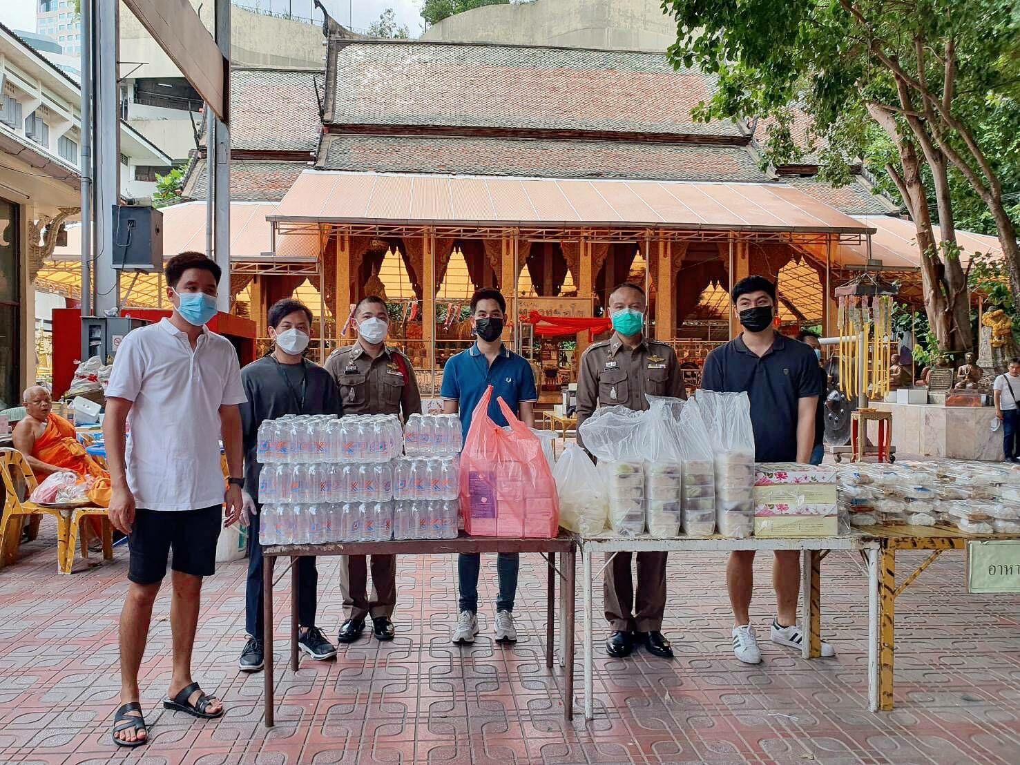 วีวี่ ข้าวสารมิวสิก