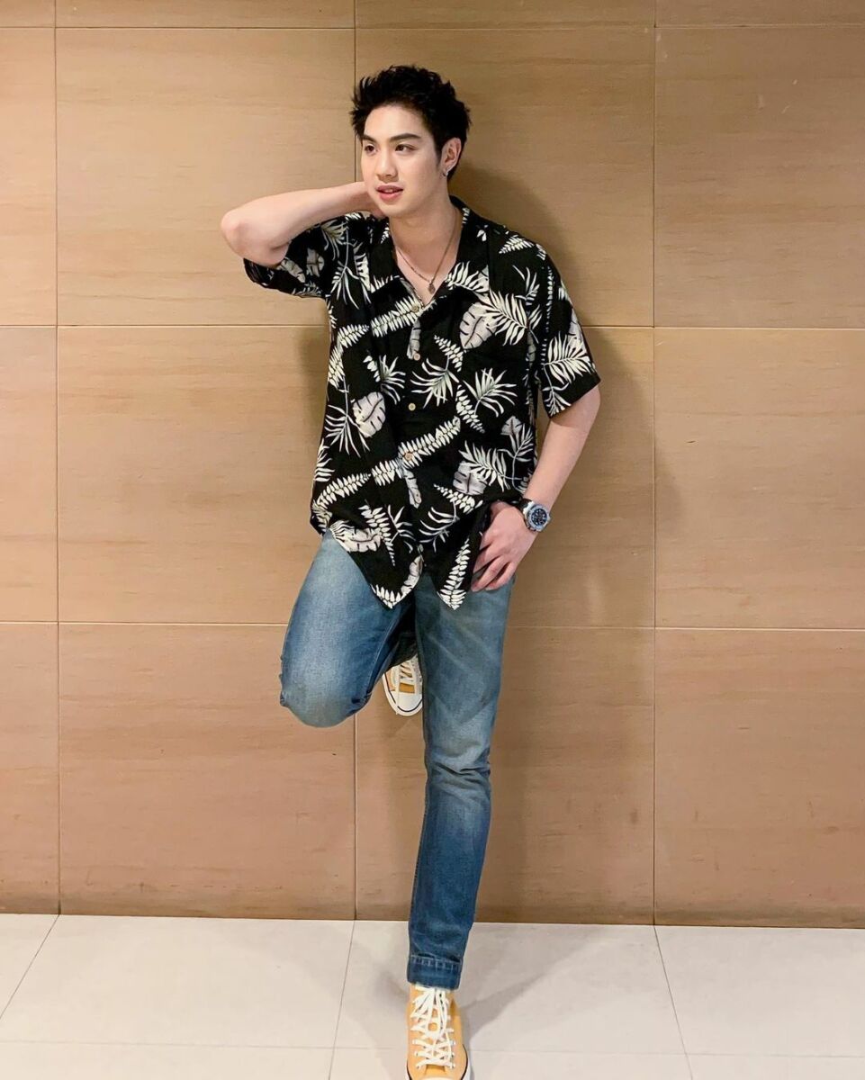 ไวท์ ณวัชร์
