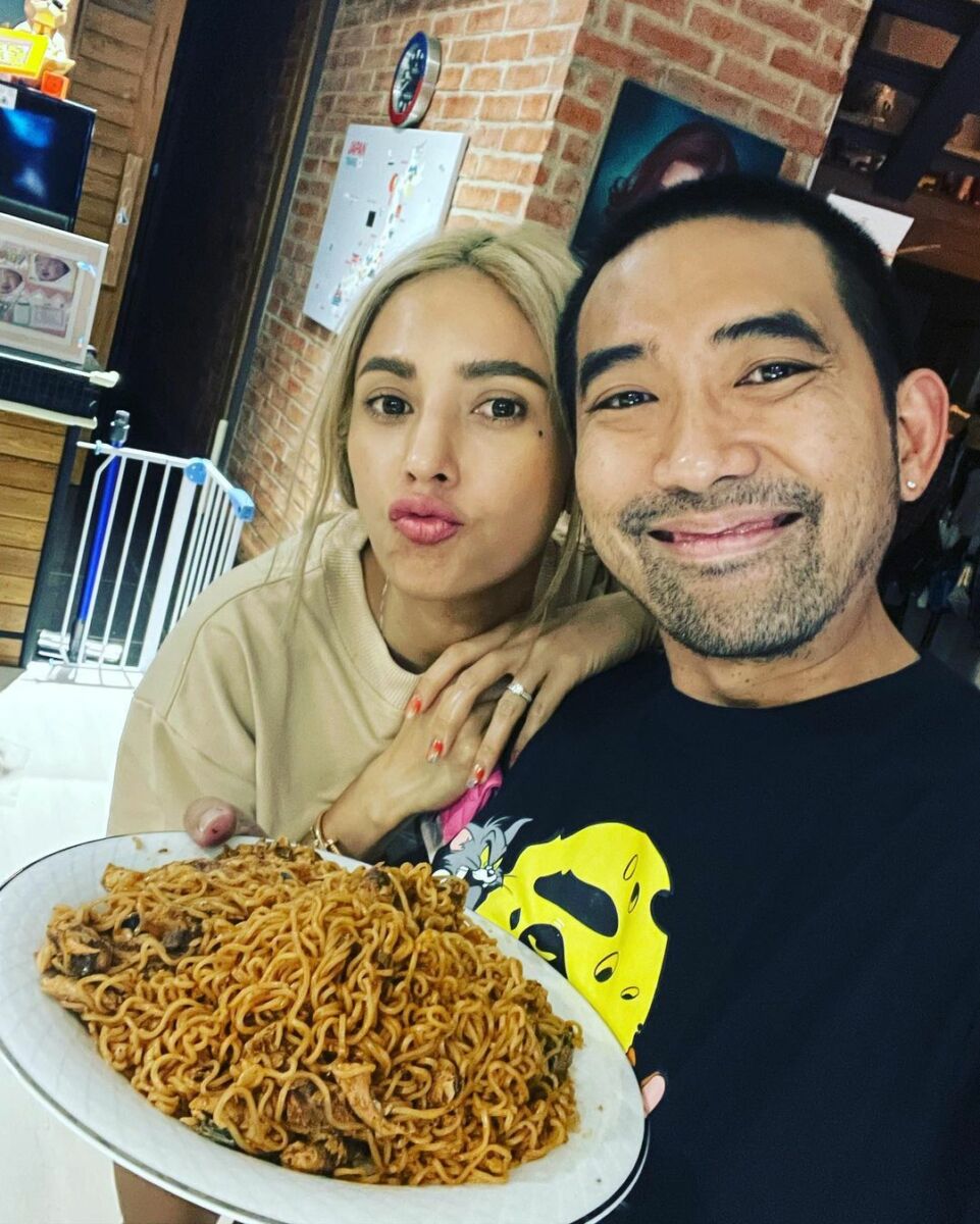 อุ้ม ลักขณา บอล กฤษณะ