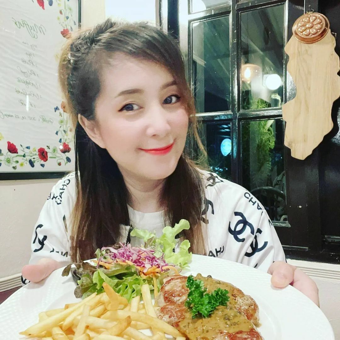 ต่าย สายธาร