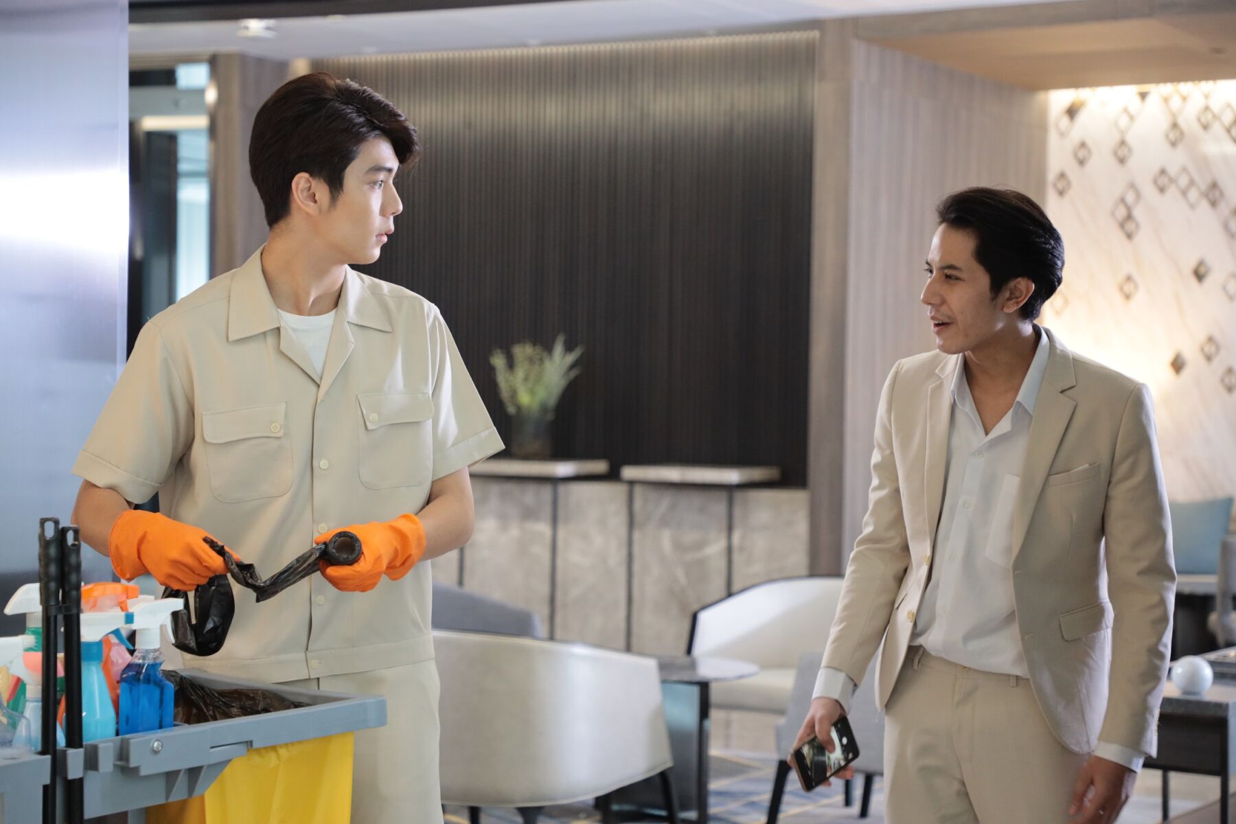 พฤษภา-ธันวา รักแท้แค่เกิดก่อน