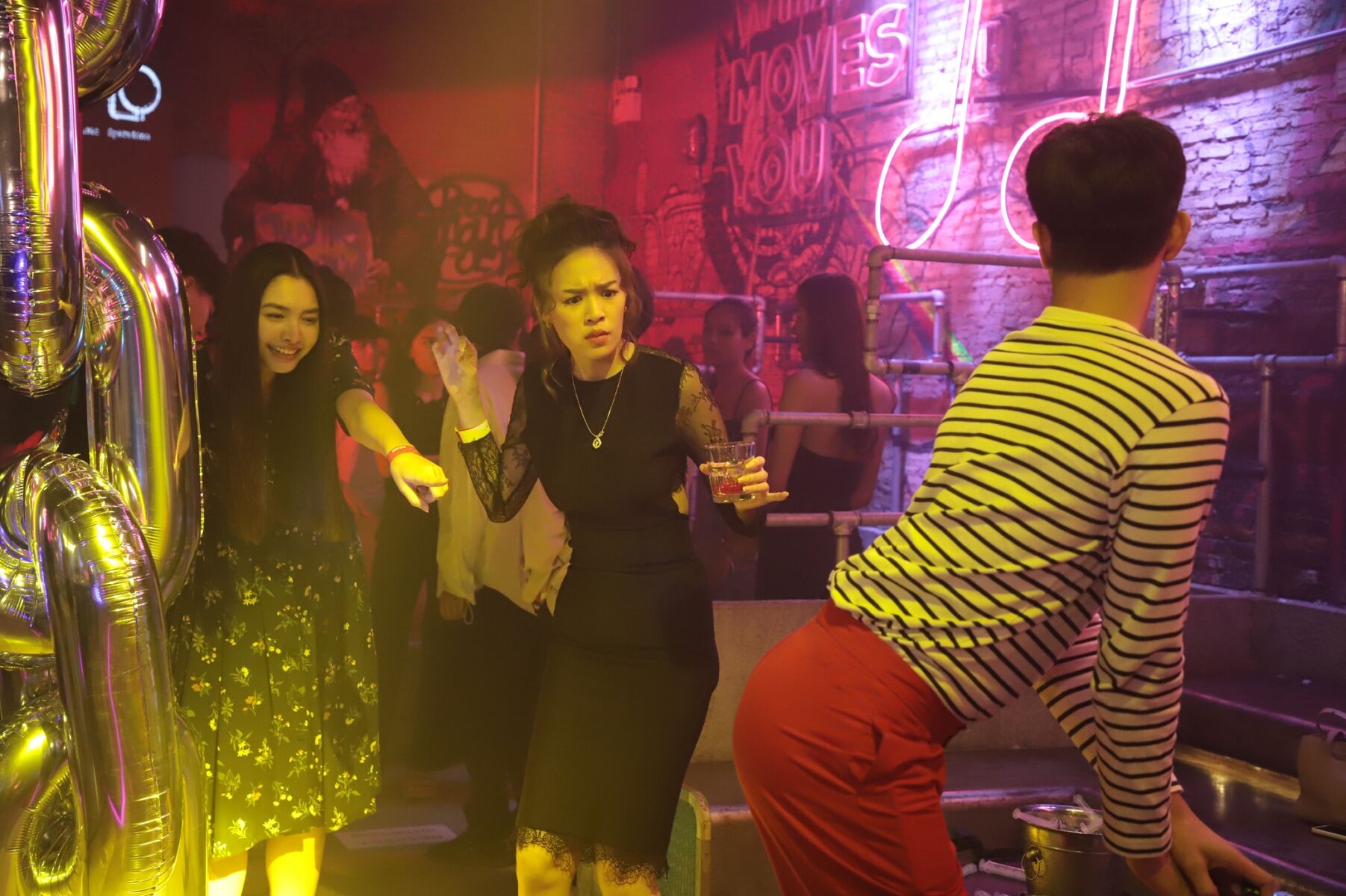 พฤษภา-ธันวา รักแท้แค่เกิดก่อน