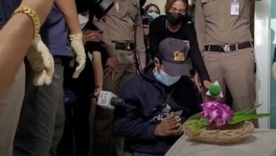 ฆ่าสาวเปลือย