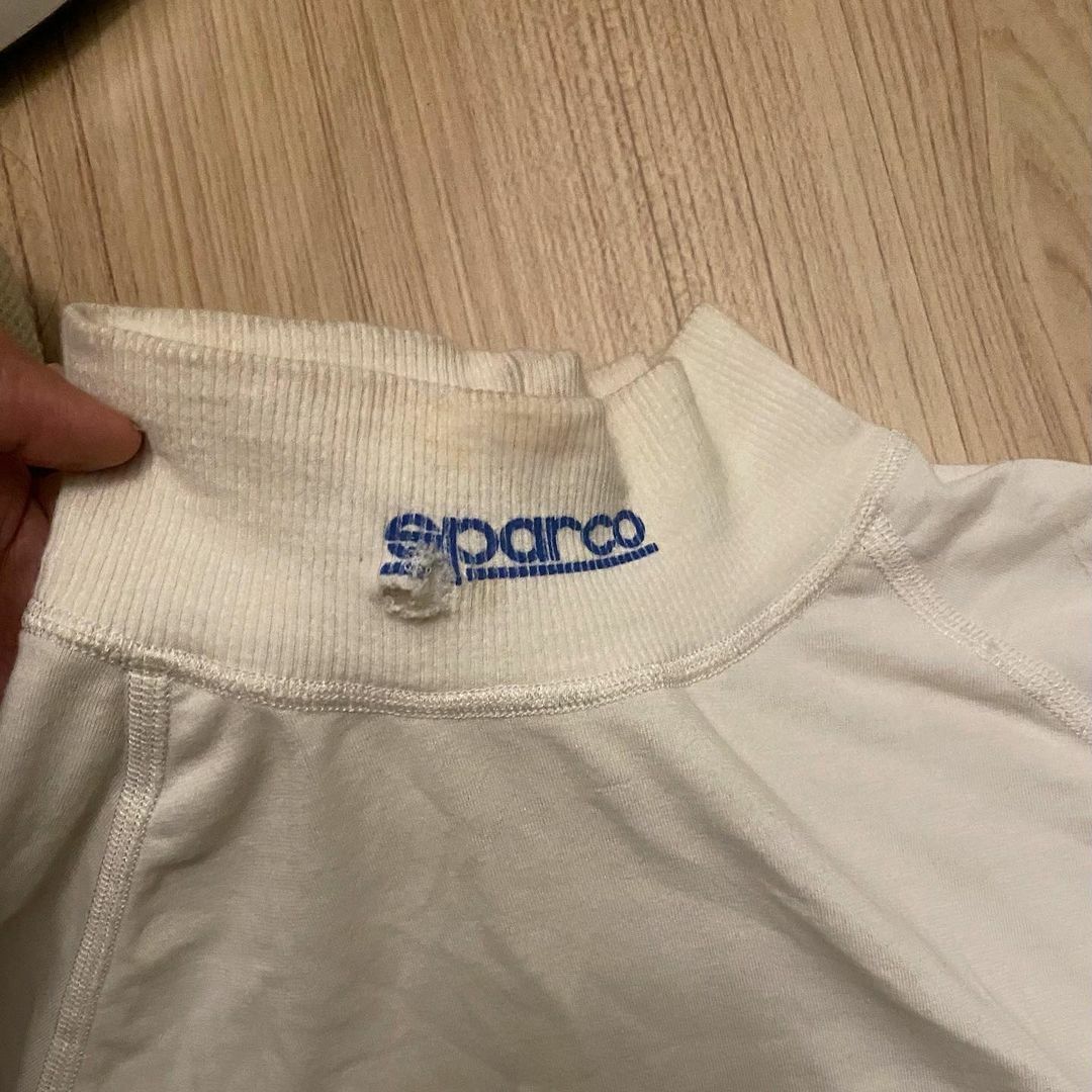 ญิ๋งญิ๋ง รถแข่ง