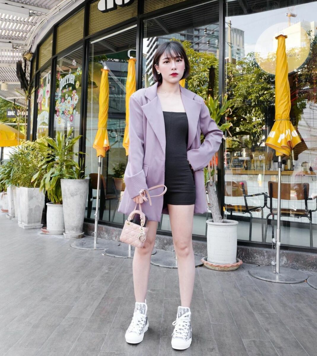แอปเปิ้ล สีสะเหงี่ยน